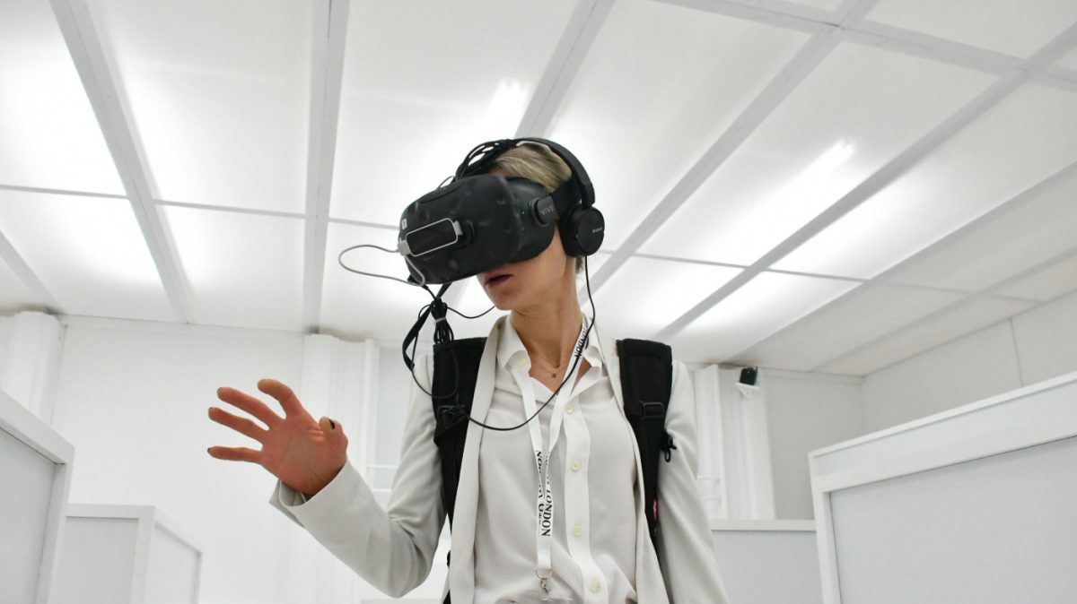virtual-reality-1234-1200x674.jpg
